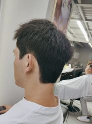 -尤司男士国潮理发馆