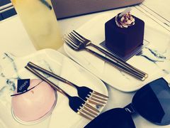 -UNI UNI(环亚凯瑟琳店)