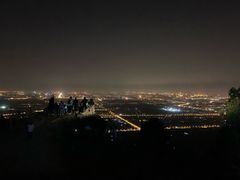 -鬼笑石后山停车场