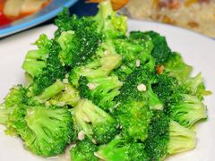 -伊带伊路新疆美食府(呼家楼店)
