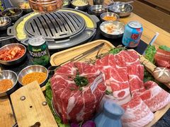 -GOGIYA·咕叽吖韩国传统烤肉店(东方新天地店)