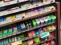 -全家便利店(襄阳南路店)