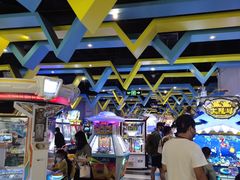 -反斗乐园π·电玩·高空拓展·蹦床(龙华天虹店)