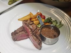 炭烤菲力牛排佐黑胡椒汁-秀·爱尔兰餐吧(上海路店)