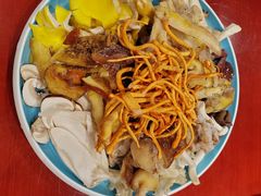 -菌之家·专业纯野生菌火锅·特色炒菌