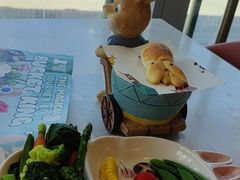 -水桶王国主题餐厅·聚会·生日派对·亲子活动·家庭套餐(亚龙湾希尔顿店)