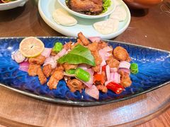 -老滇山寨•云南特色菜•地方菜•民族风情歌舞表演(金碧店)