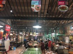 大堂-大食代美食广场(上海中心店)