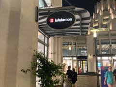 -lululemon(比斯特购物村店)