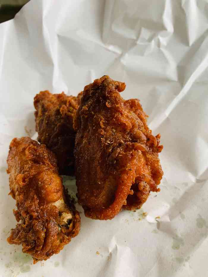 麦肯炸鸡-"炸鸡,也是魁特饭庄自己的买卖,一个卖肉的.