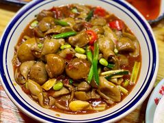 板栗烧肥肠-兔槽江湖菜·重庆璧山兔(水围店)