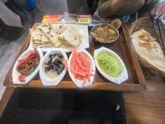 -岗底斯尼泊尔餐厅(万达店)