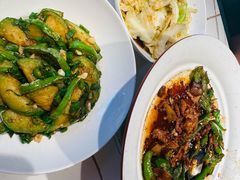 -阿瓦山寨·湘菜现炒·剁椒鱼头王(咸阳总店)