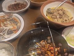 -富正毅三下锅·湘西韵味(天门山索道店)