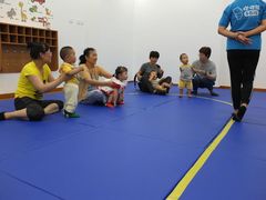 -抱抱熊托育中心(大悦城店)