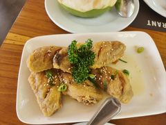 -Chom Cafe and Restaurant