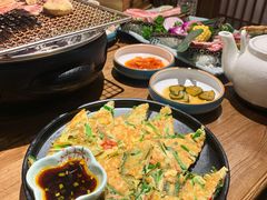 海鲜葱饼-明洞阿姨·韩式酱蟹烤肉·创意料理(三元桥店)