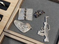 -十八字金·银饰·拼豆·开蚌DIY(魏公芳华里店)