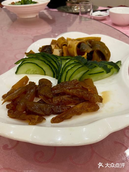 同君福大酒楼(紫新路店)海蜇头拼鱼唇图片