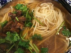 红烧牛肉拉面-河州春清真西北特色美食(虎踞路店)