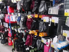 -迪卡侬(高新万达店)