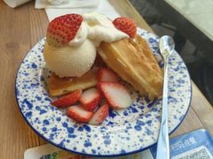 -玛格萝妮比萨屋(四平店)