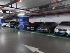 -龙湖天街-停车场