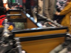 -PUMA品牌自营折扣店(苏州比斯特购物村店)