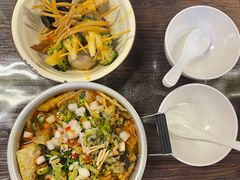 -丽丽三鲜螺蛳粉(田林路店)