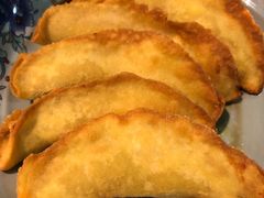 三鲜牛肉馄饨-老新隆牛肉锅贴(新街口店)