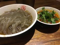 -万记麻辣烫国展总店