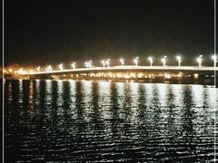 -上海滴水湖皇冠假日酒店