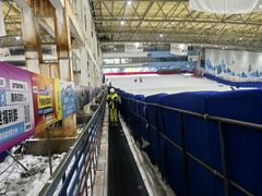 -乔波室内滑雪场