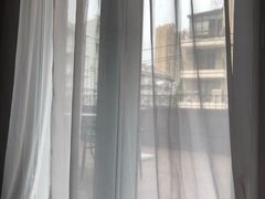 -桔子酒店(上海西藏北路地铁站店)