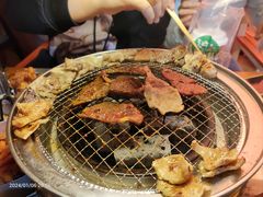 -叽叽扎扎烤肉场(生态城万达店)