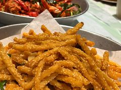 干煸藕条-巴厘龙虾·榜首油焖大虾(音乐学院·沿江酒馆店)