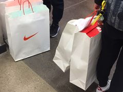 -NIKE上海青浦换季优惠店