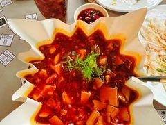 -穹六人间 people 6(岳阳路店)