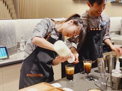 -星巴克臻选(上海合生汇1F店)