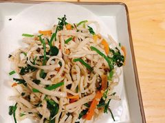 沙姜香菜梗杏鲍菇丝-十二舍·湯物素煮(江泰潤政店)