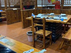 大堂-三里屯土灶炖公鸡地锅鸡(江东店)