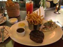 -db Bistro & Oyster Bar by Daniel Boulud(滨海湾金沙店)