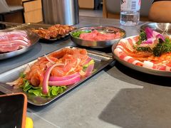 -围炉肉舍•炭烤活鳗•丹东海鲜烤肉(步行街店)