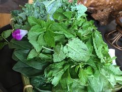 -慢丽江·云南野生菌土鸡锅(付家庄店)