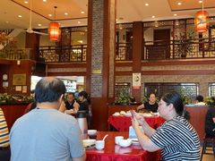 -侬佳蒸菜馆(听潮店)