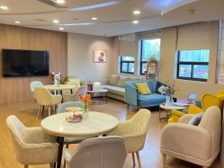 -海豚湾高端月子会所(黄浦店)