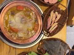 -阿婆情腊排骨火锅·野生菌季(古城旗舰店)