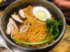 超辣火鸡面-花食间餐吧(远大购物中心群力店)