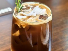 -Chom Cafe and Restaurant