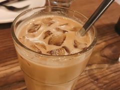 拿铁-Common Table · Brunch & Coffee